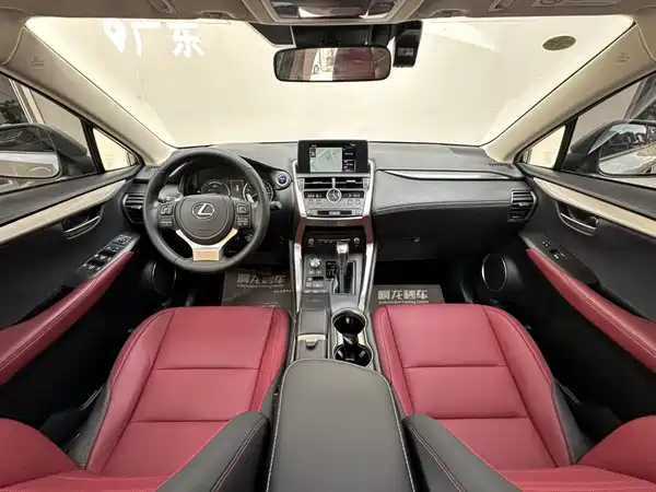 Lexus NX 2021