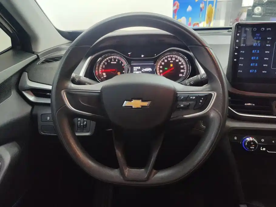 Chevrolet Orlando 2023 — фото 15