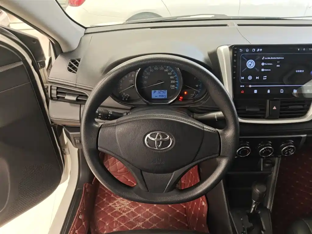 Toyota Vios 2017 — фото 11