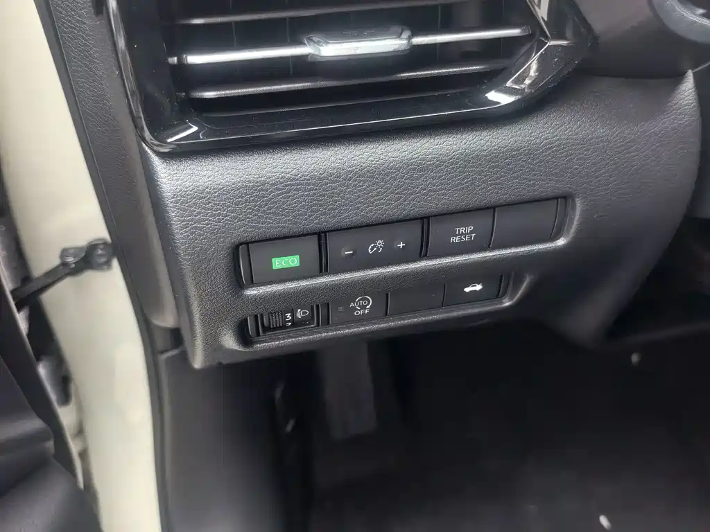 Nissan Sylphy 2022 — фото 11