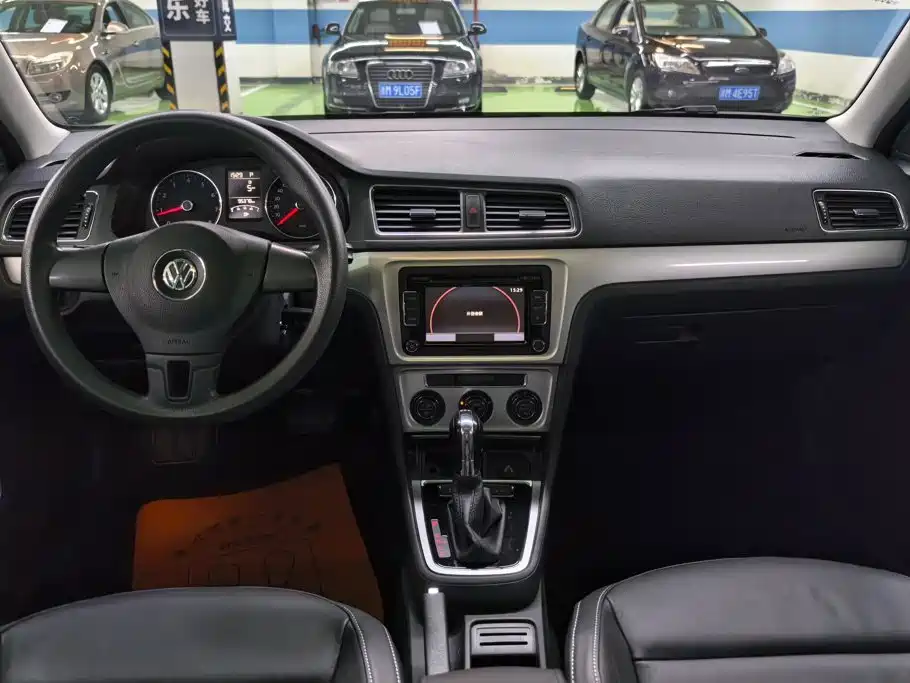 Volkswagen Gran Lavida 2015 — фото 12