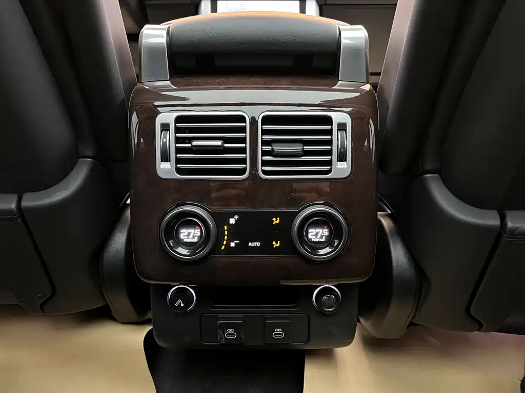 Land Rover Range Rover 2022 — фото 18