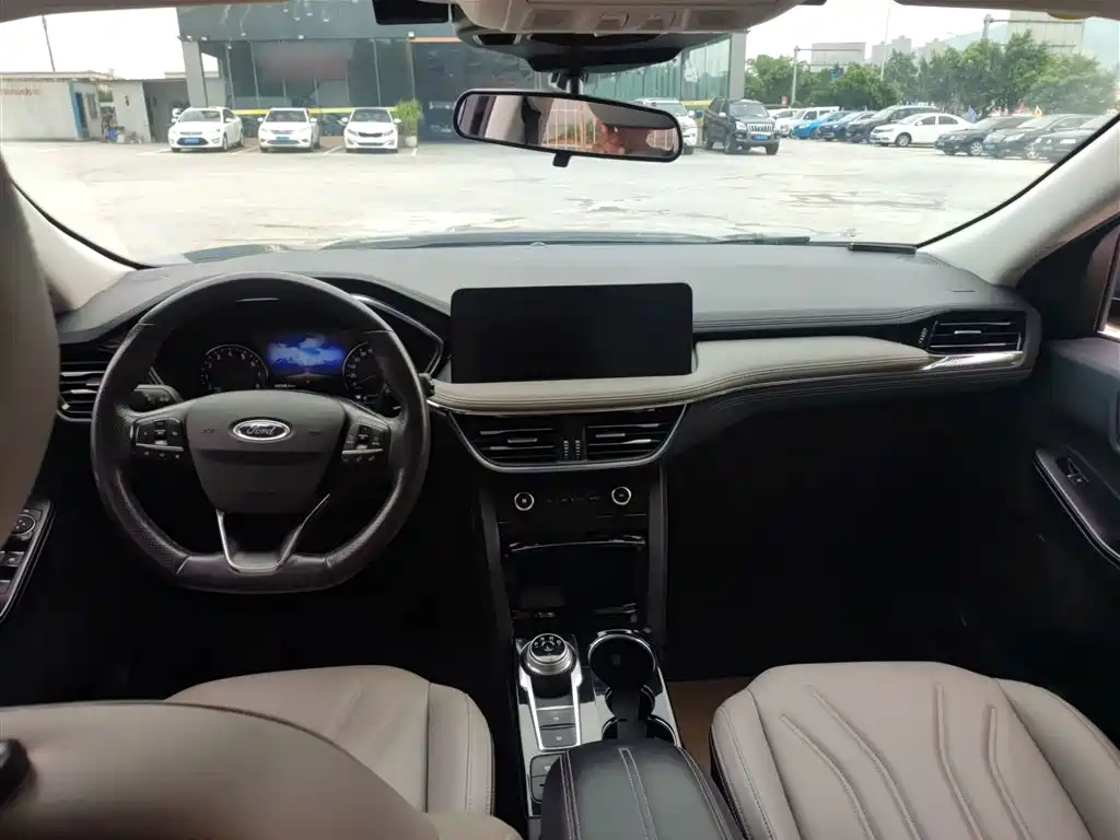 Ford Escape 2022 — фото 12