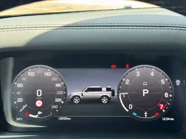 Land Rover Defender 2023