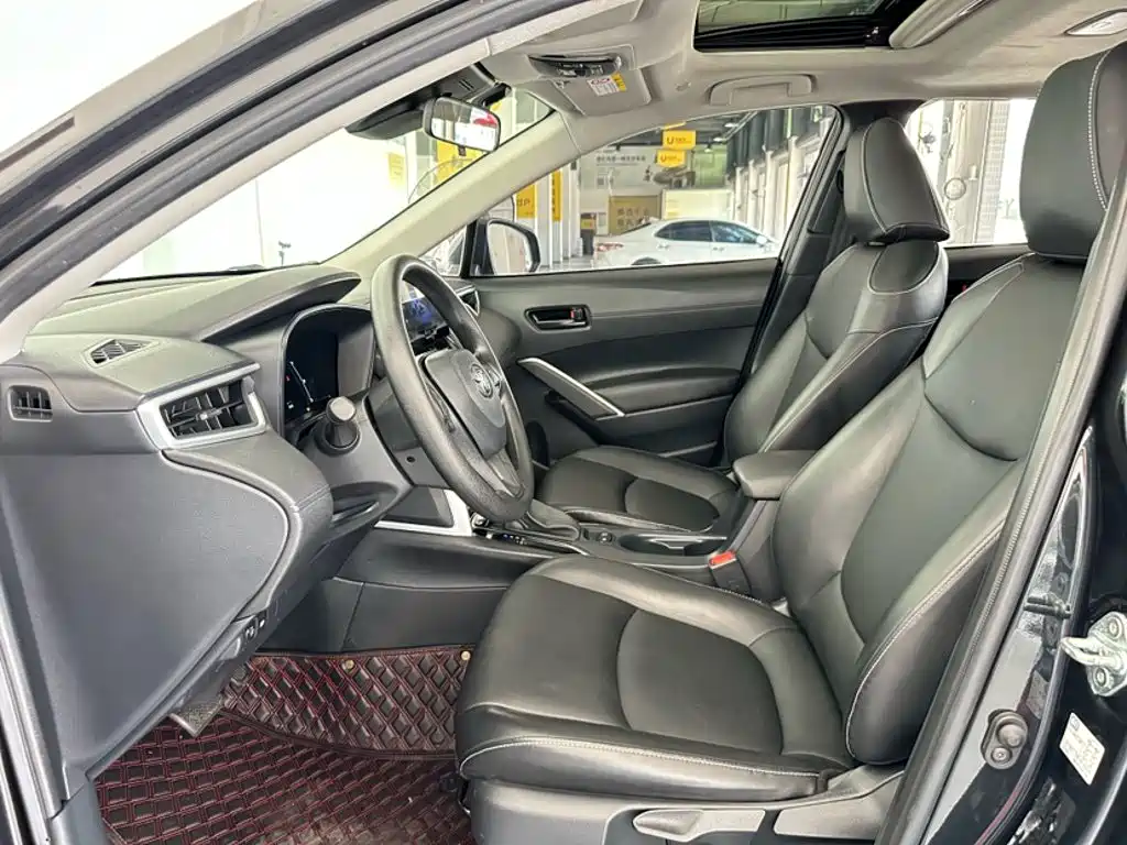 Toyota Corolla Cross 2023 — фото 19