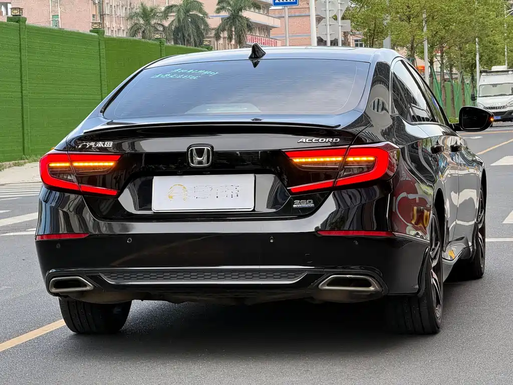 Honda Accord 2022 — фото 12