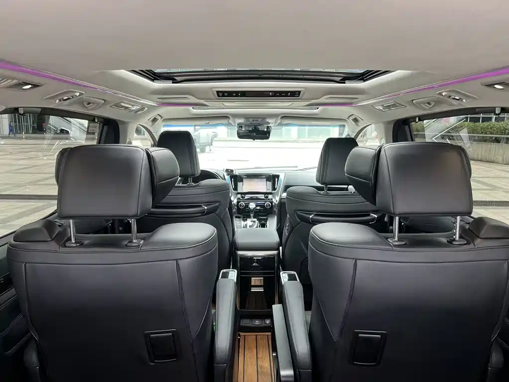 Toyota Vellfire 2019 — фото 12