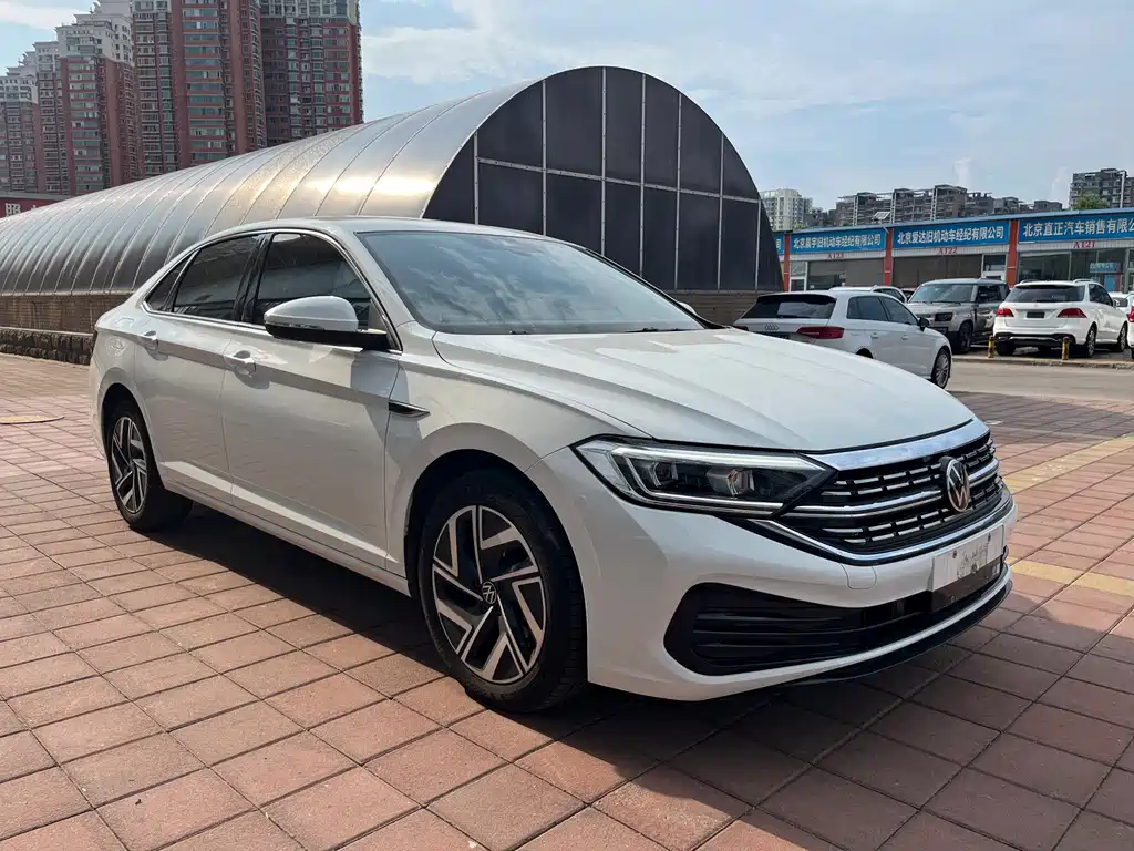 Volkswagen Sagitar 2025