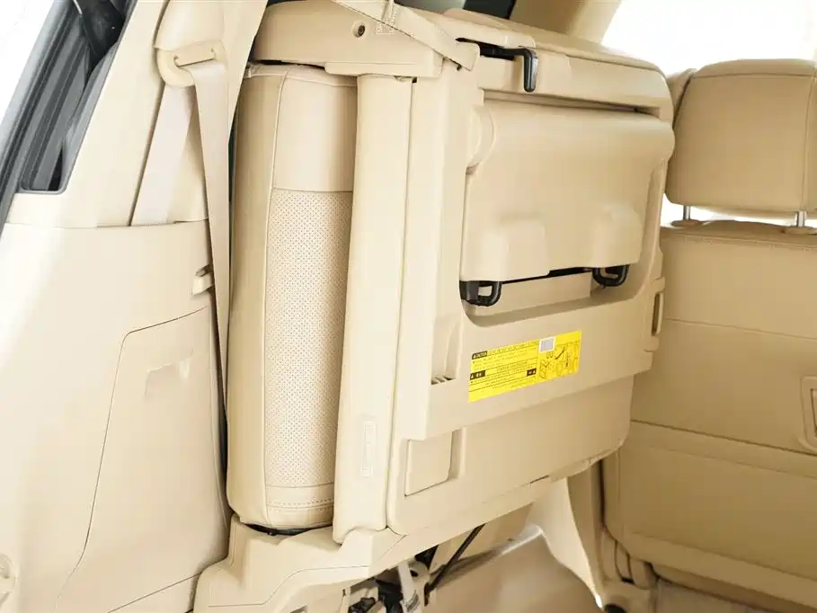Toyota Alphard 2011 — фото 22