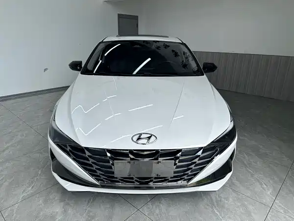 Hyundai Elantra 2023