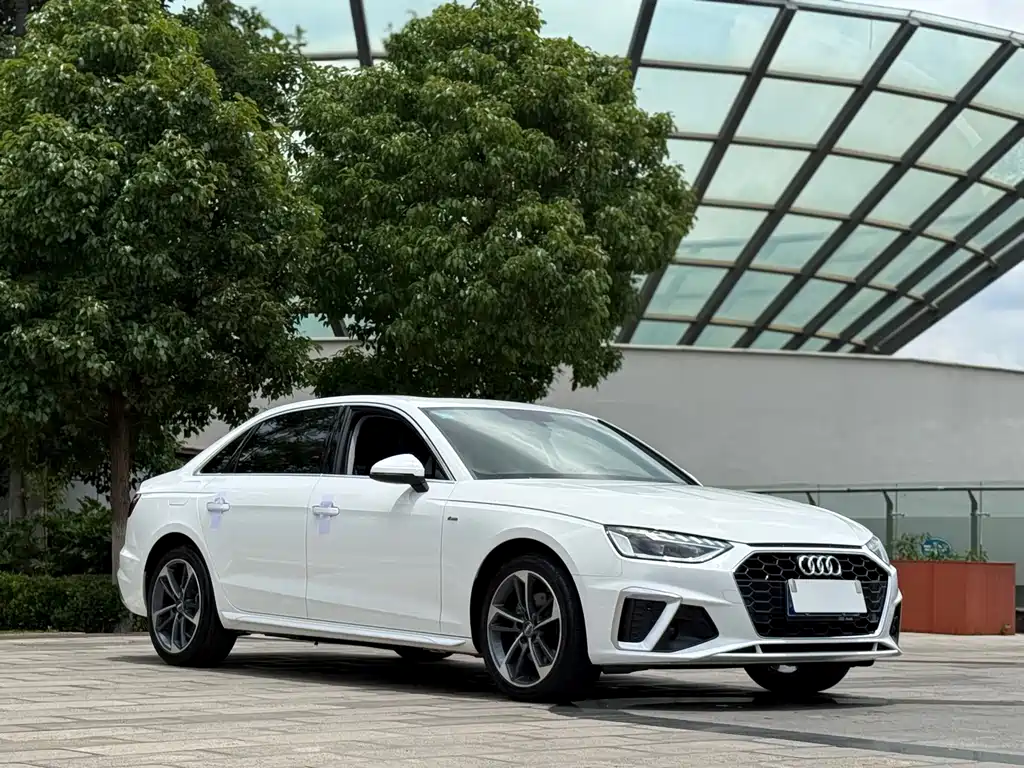 Audi A4L 2020