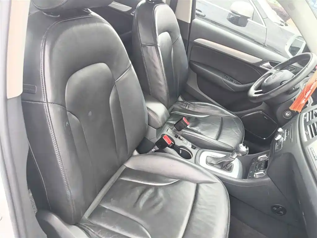 Audi Q3 2015 — фото 24