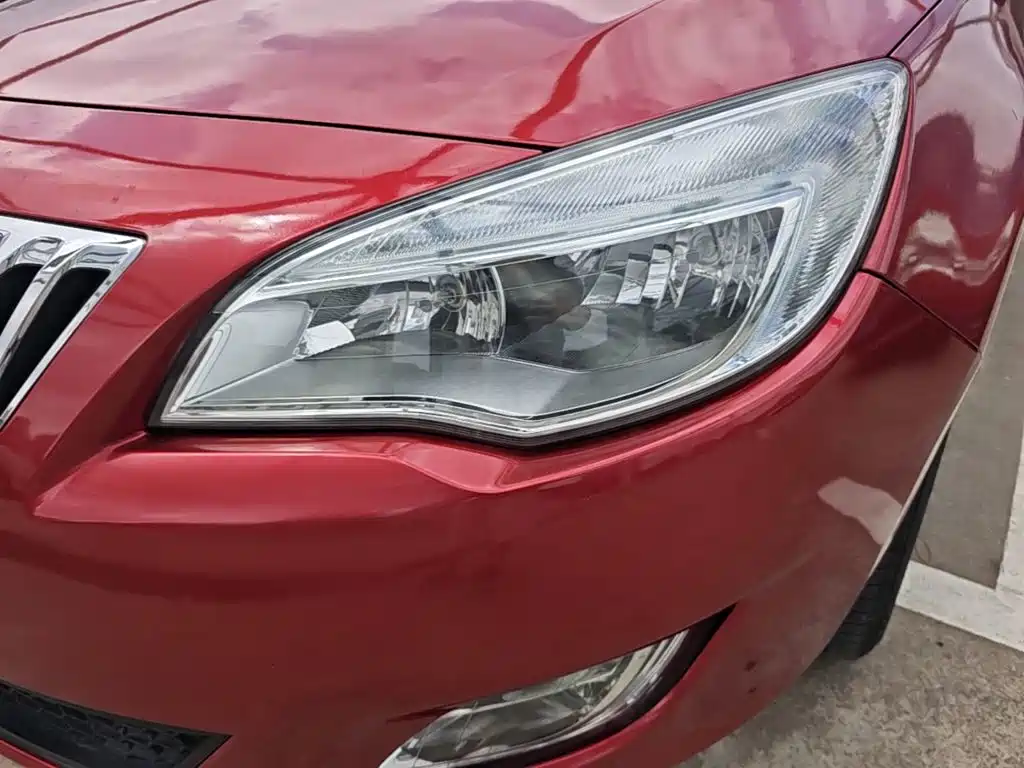 Buick Excelle 2015 — фото 24