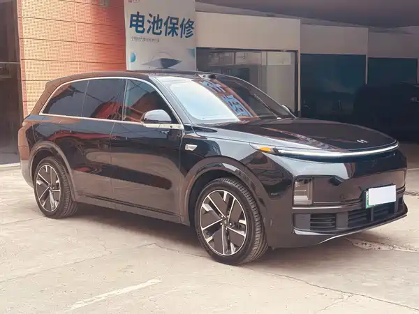 Li Auto L8 2025