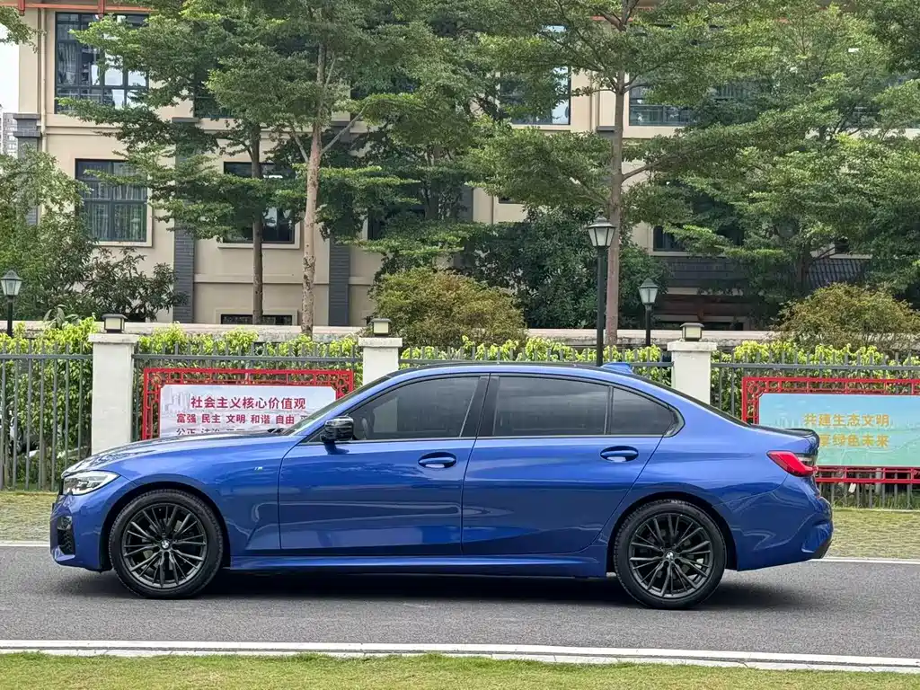 BMW 3 Series 2021
