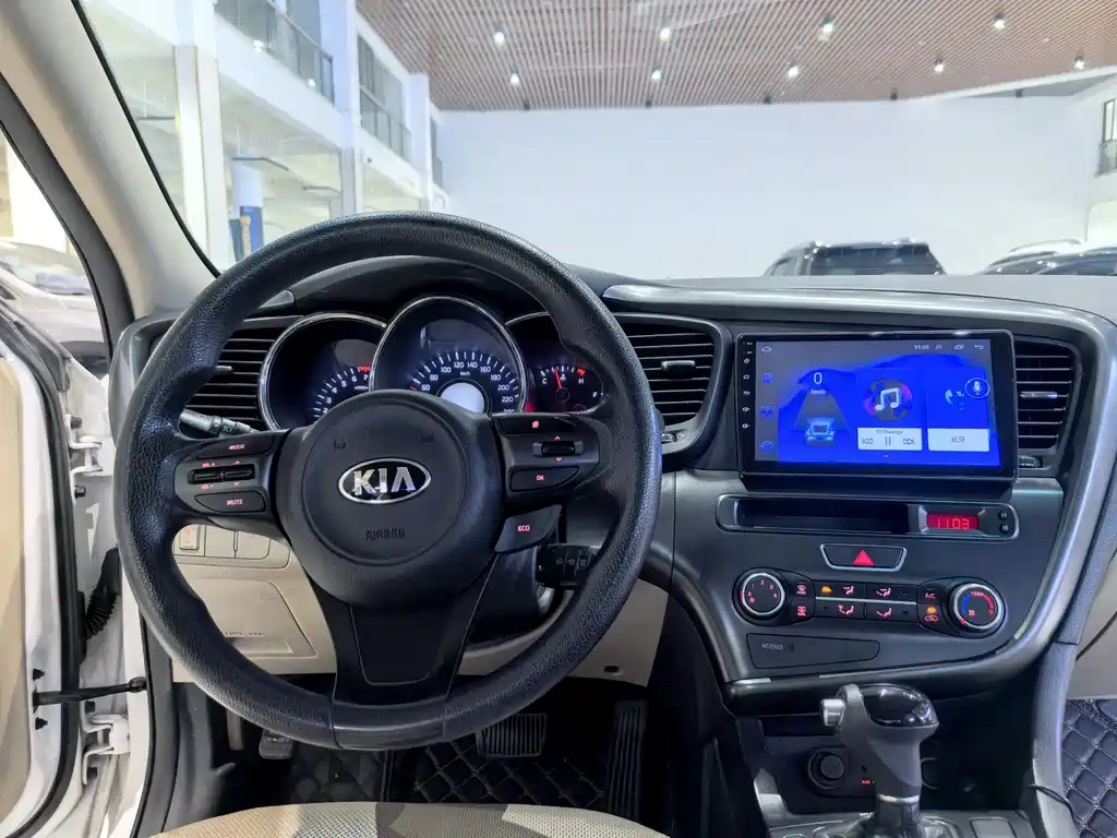 Kia K5 2015 — фото 16