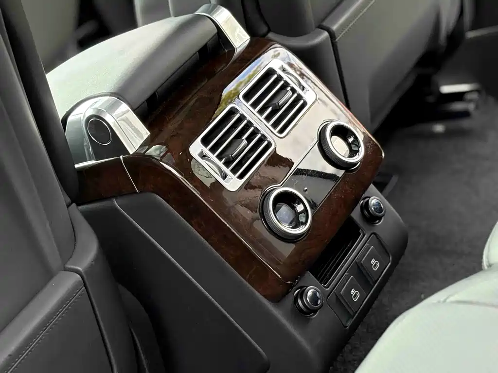Land Rover Range Rover 2021 — фото 10