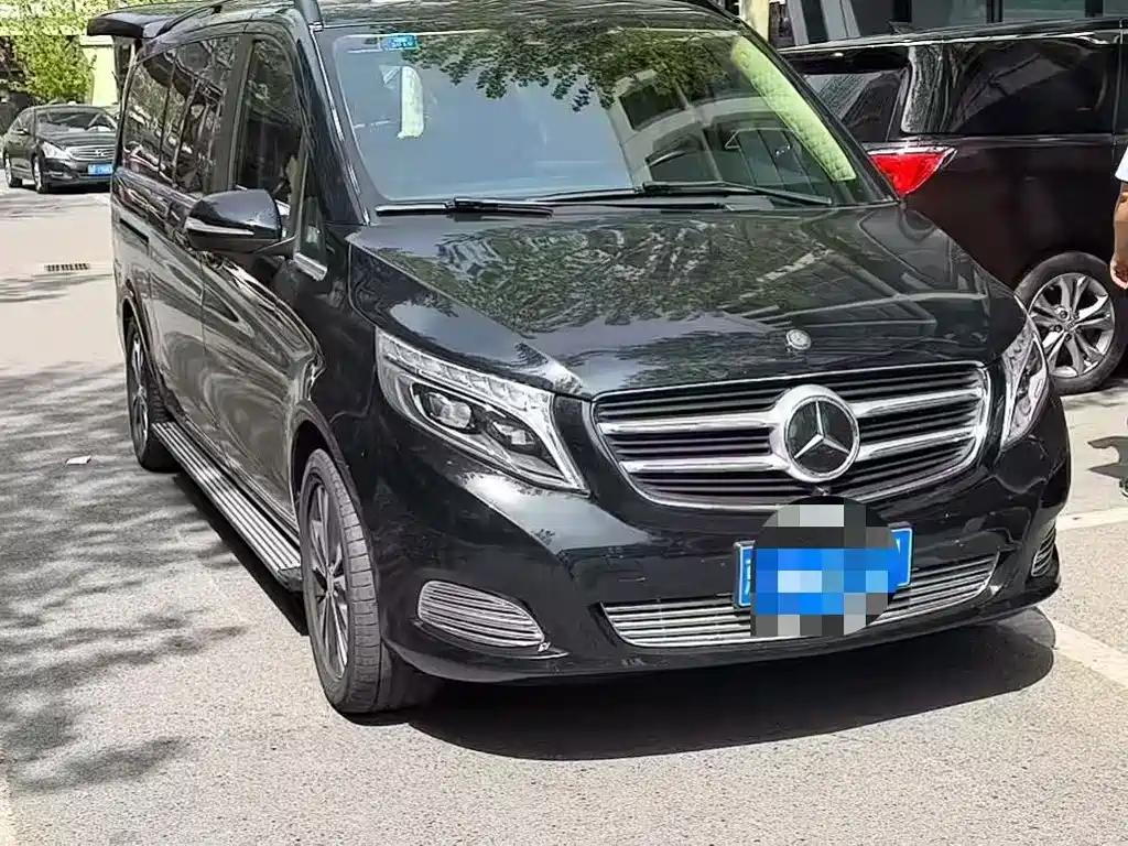 Mercedes-Benz V-Class 2017 — фото 9