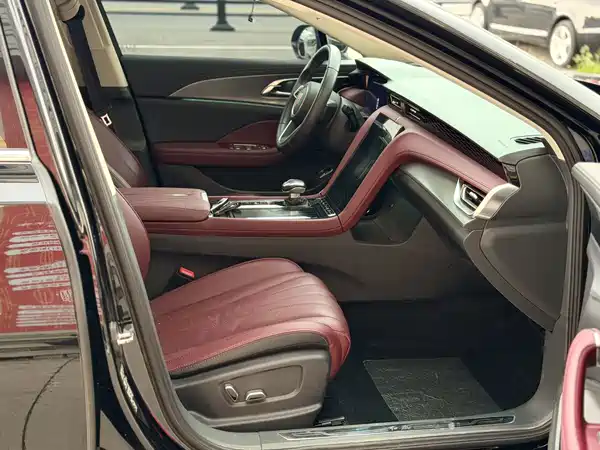 Hongqi H5 2023