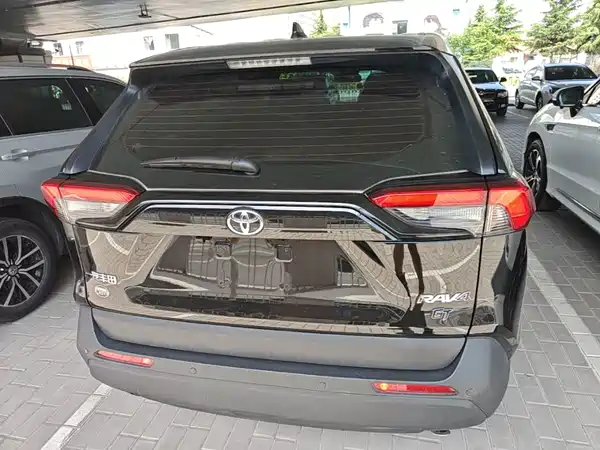 Toyota RAV4 2025
