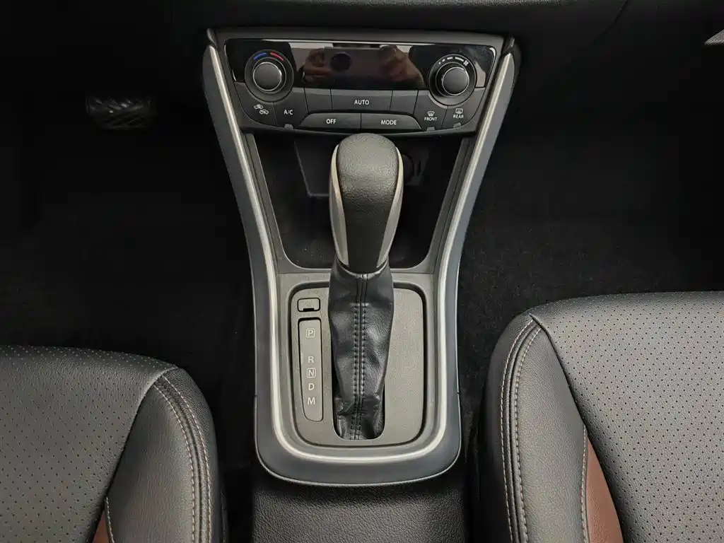 Suzuki Vitara 2019 — фото 13