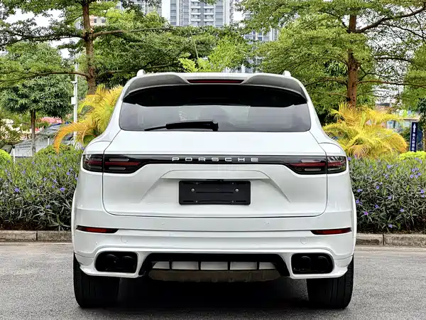 Porsche Cayenne 2011