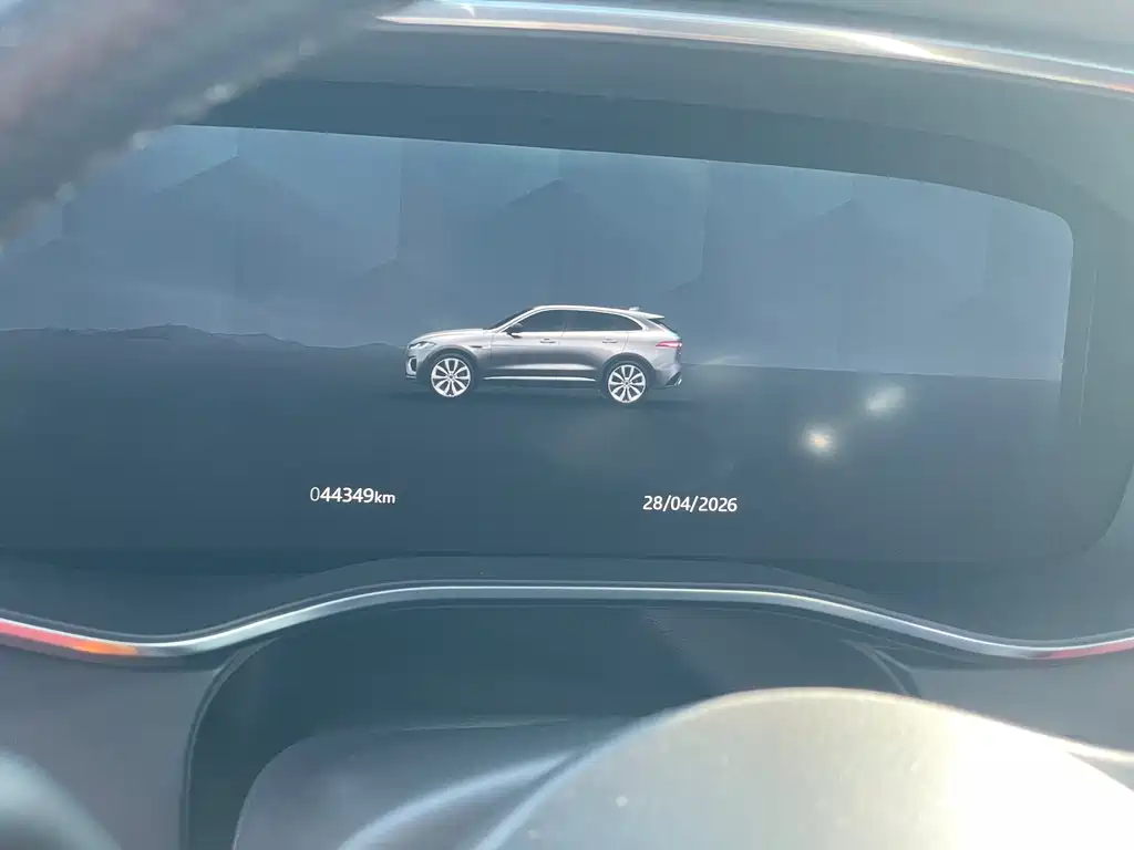 Jaguar F-PACE 2022 — фото 15