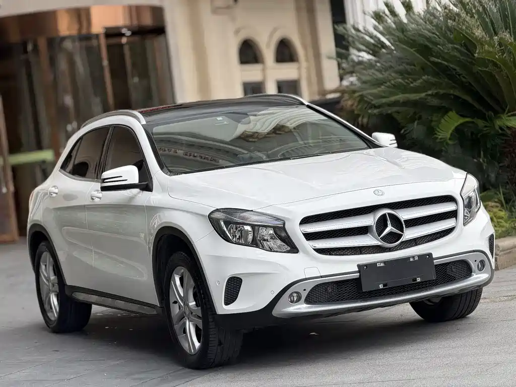 Mercedes-Benz GLA 2016