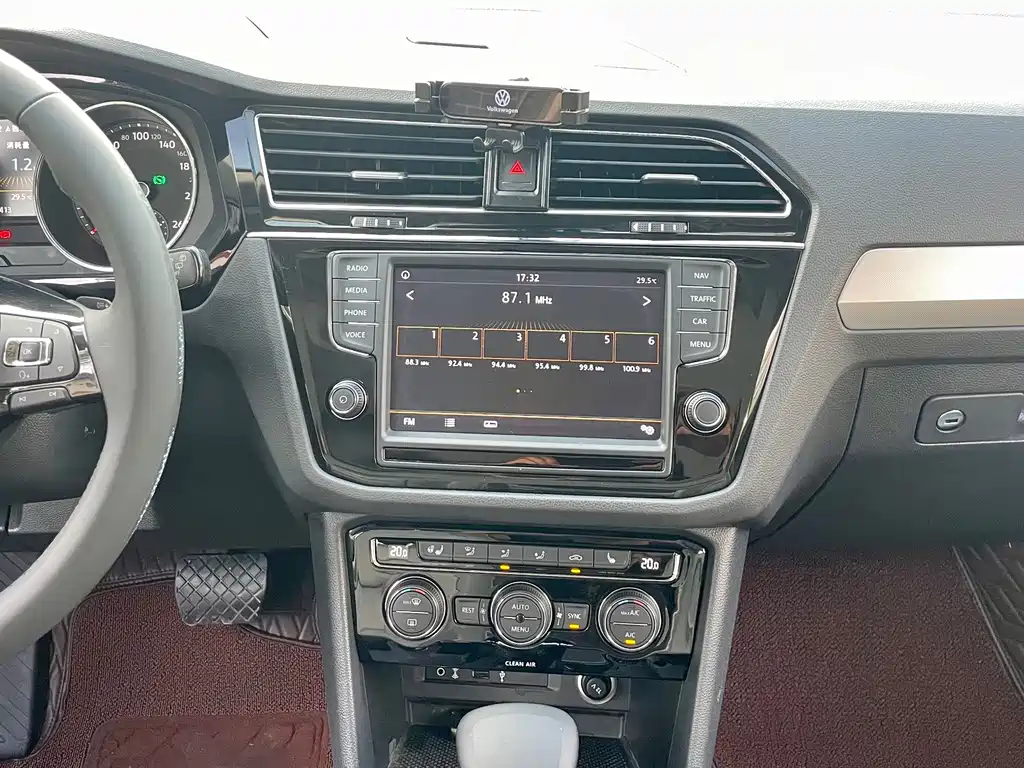 Volkswagen Tiguan L 2018 — фото 17