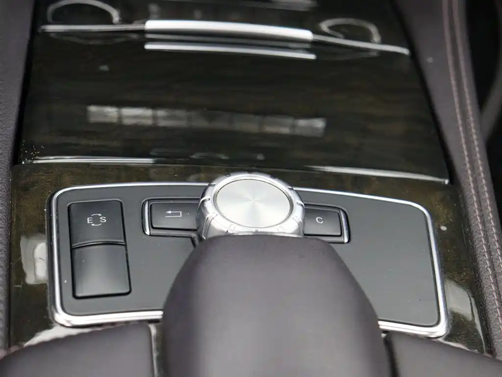 Mercedes-Benz CLS 2013 — фото 14