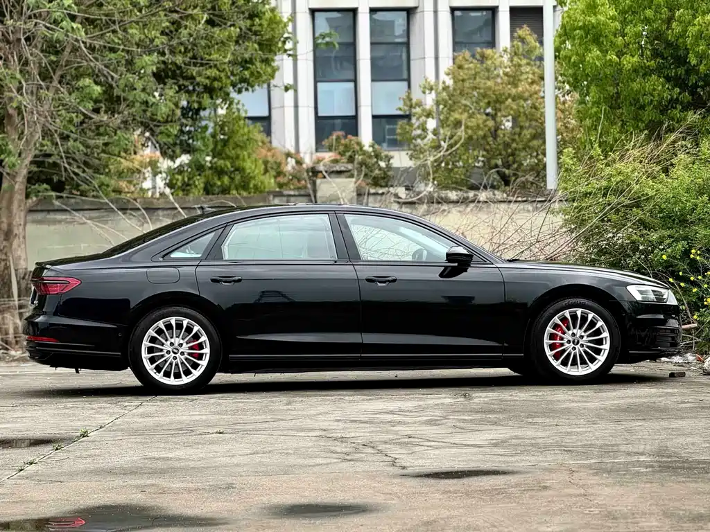 Audi A8 2021