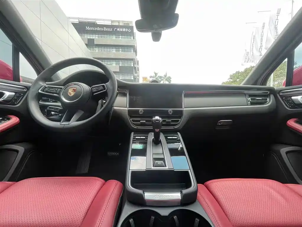 Porsche Macan 2025 — фото 16