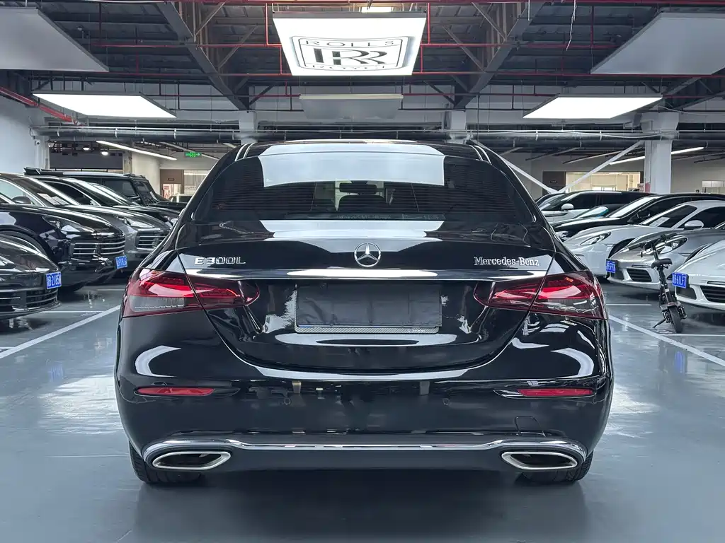 Mercedes-Benz E-Class 2021 — фото 20