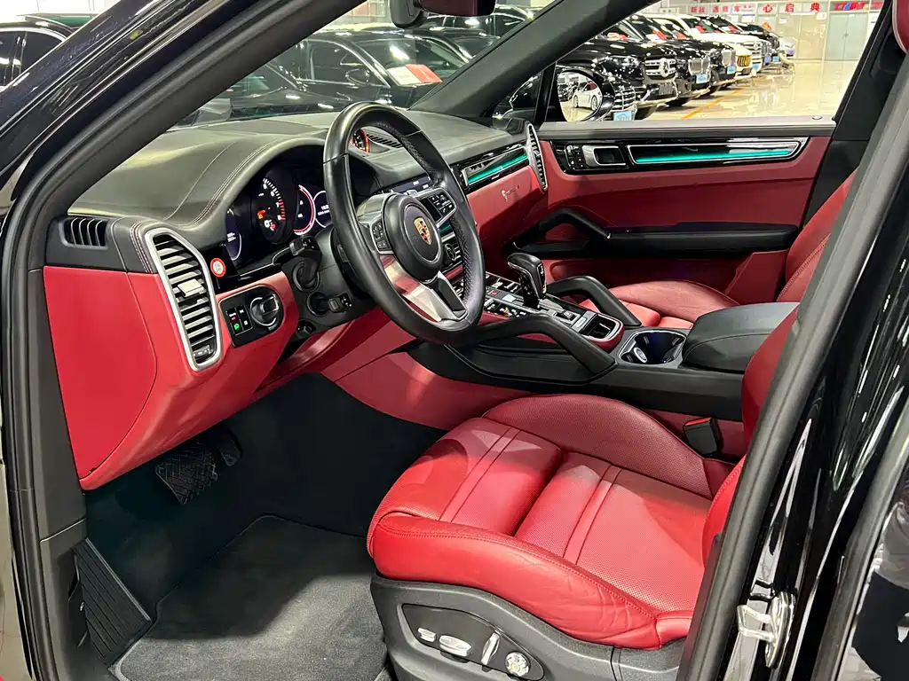 Porsche Cayenne 2020 — фото 13