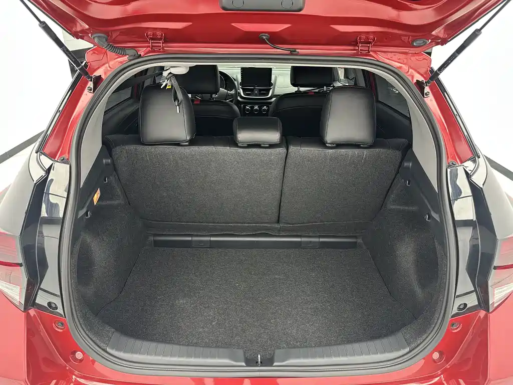 Toyota Yaris L 2022 — фото 17