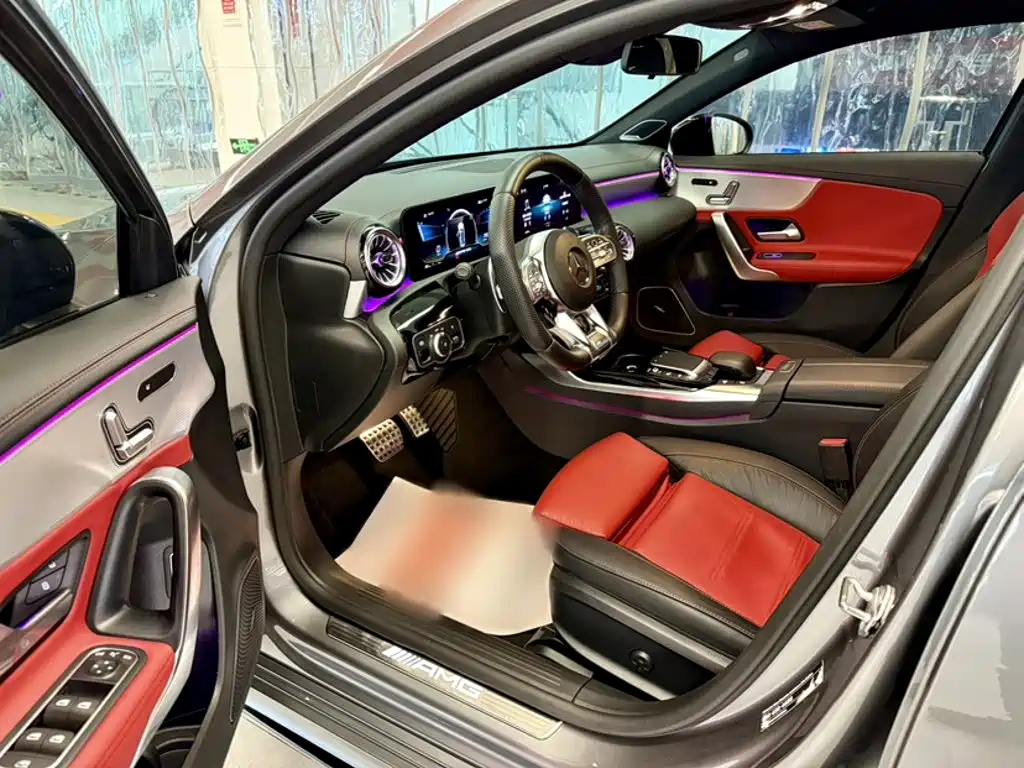 Mercedes-Benz A-Class AMG 2021 — фото 15