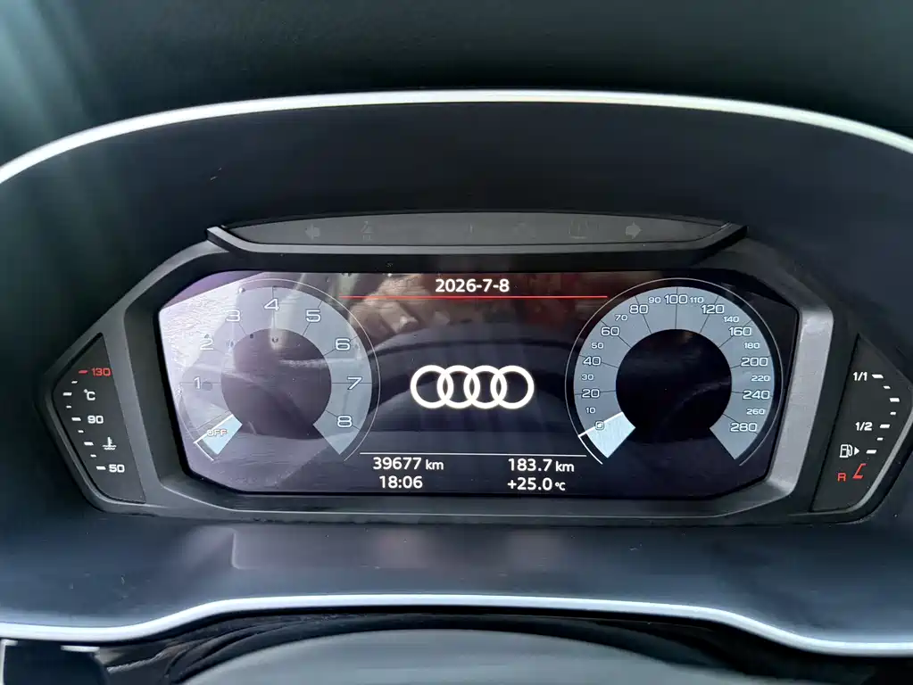 Audi Q3 2022 — фото 17