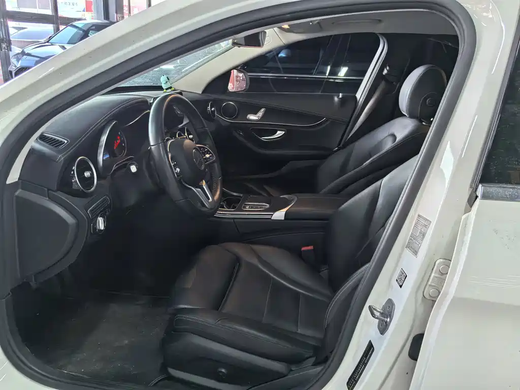 Mercedes-Benz C-Class 2019