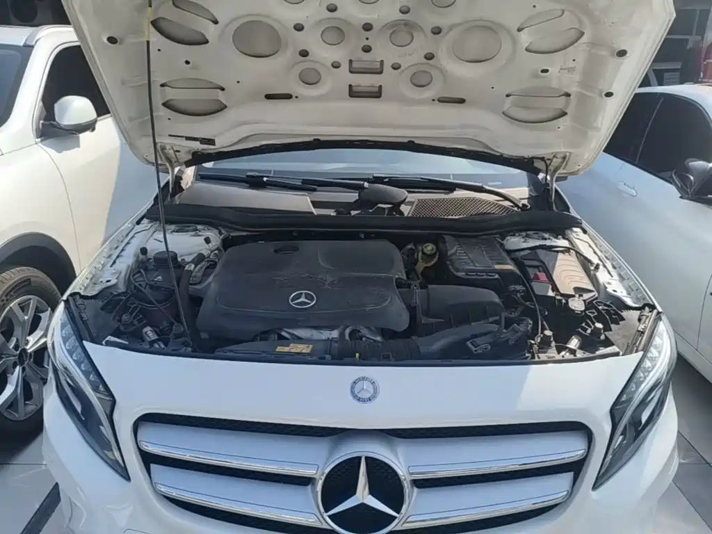Mercedes-Benz GLA 2015 — фото 16