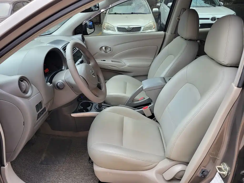 Nissan Sunny 2013 — фото 11