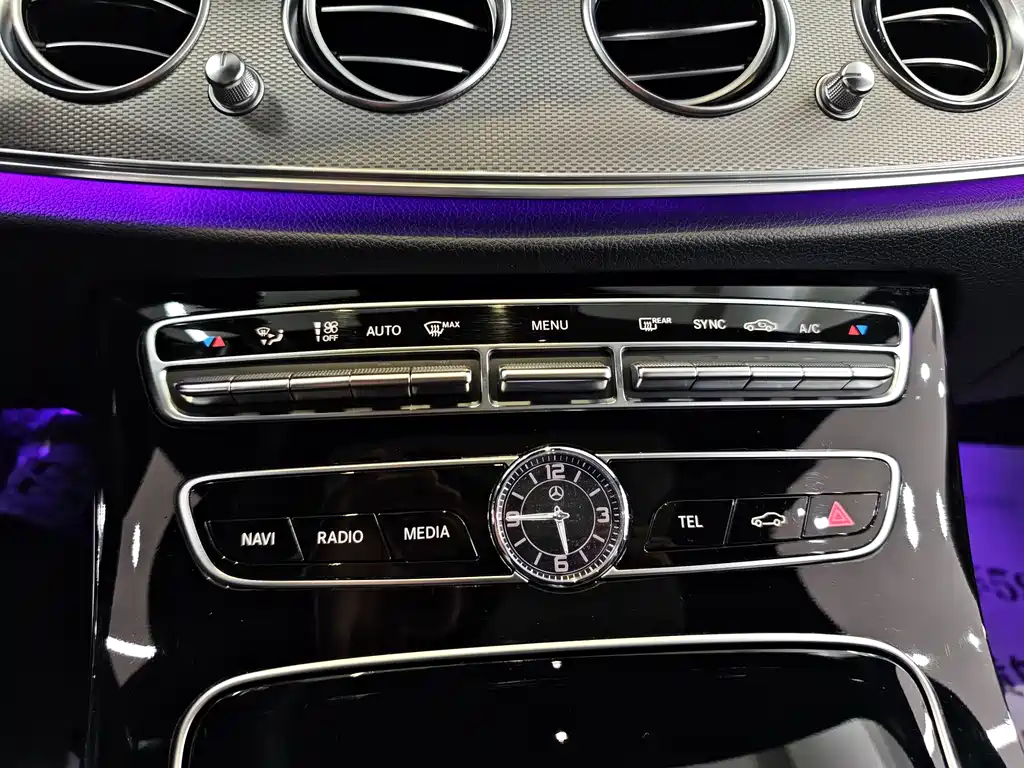 Mercedes-Benz E-Class 2018 — фото 17