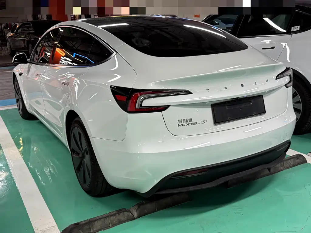 Tesla Model 3 2025 — фото 14