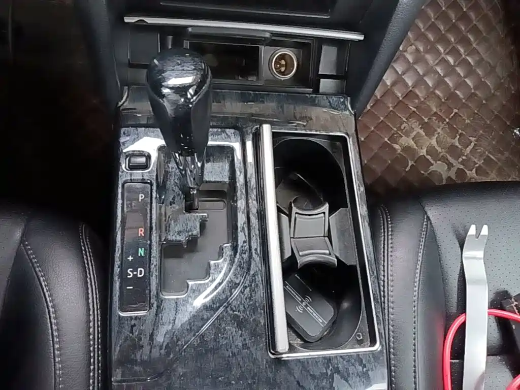 Toyota Camry 2014 — фото 14