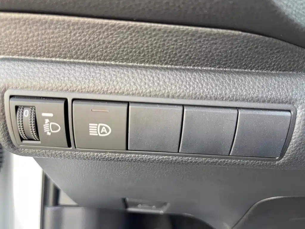 Toyota Levin 2025 — фото 16
