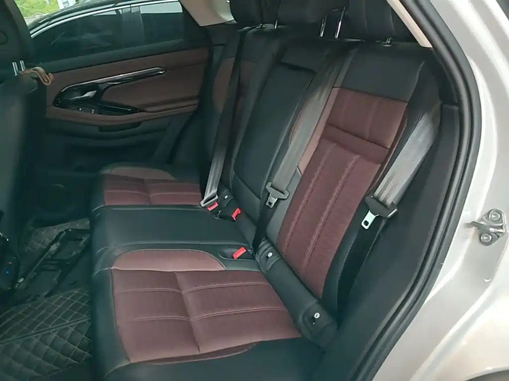 Land Rover Evoque 2021 — фото 17