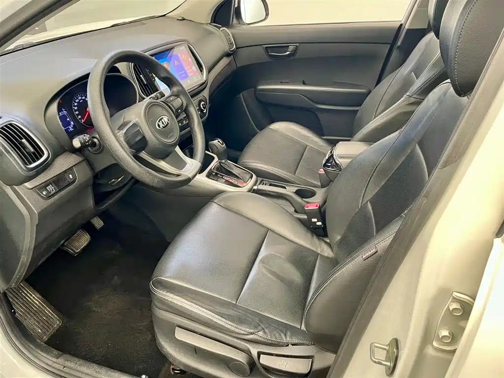 Kia KX3 2017 — фото 6