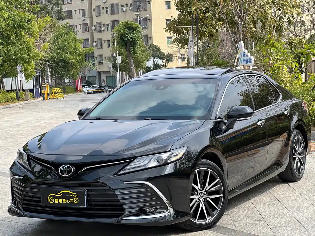 Toyota Camry 2022 — фото 4