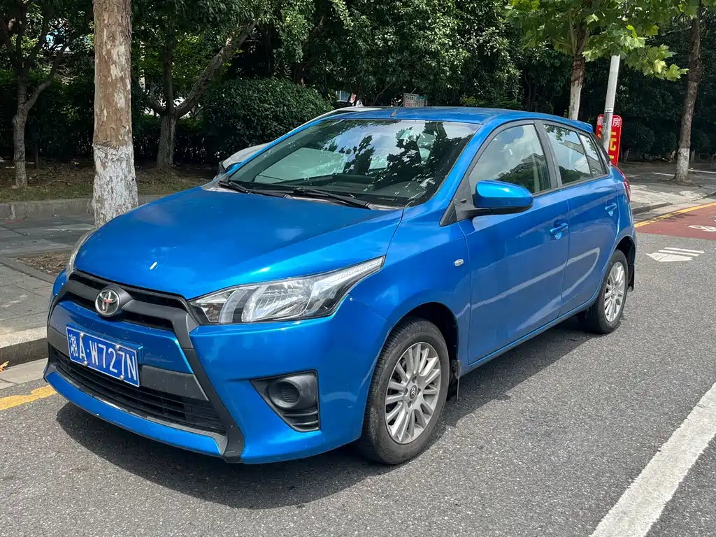 Toyota Yaris L 2014