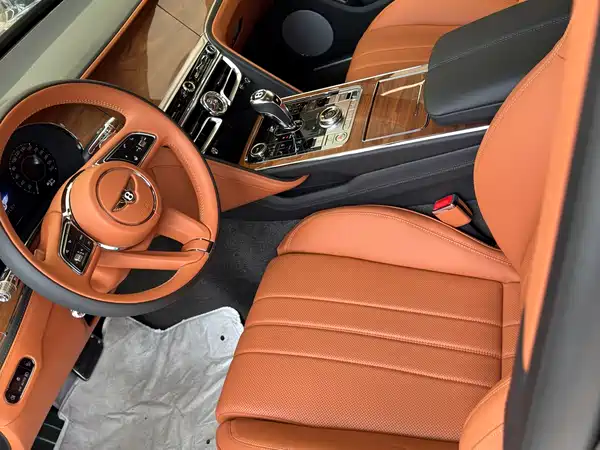 Bentley Flying Spur Plug-In Hybrid 2026