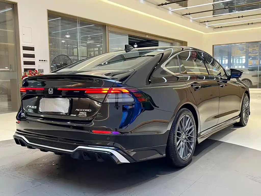 Honda Accord 2023 — фото 19